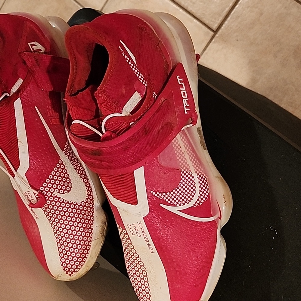 Boys/mens cleats nike